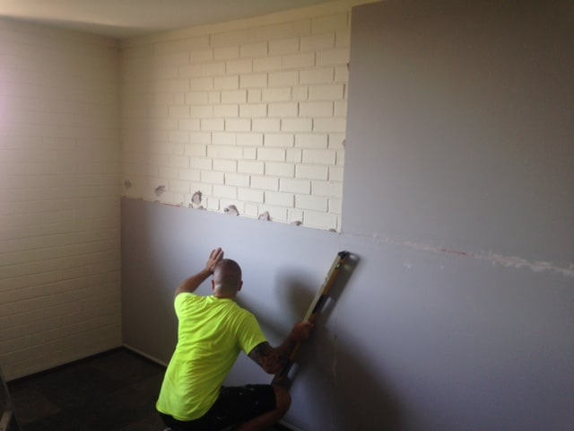 plasterboard wall repair team